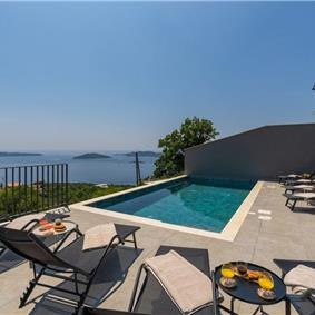 4 bedroom villa with pool in Dubrovnik region, sleeps 8 